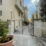 Rent 3 bedroom apartment of 100 m² in Roma