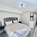 Rent 2 bedroom apartment of 72 m² in Sandton