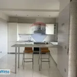 Affitto 6 camera appartamento di 170 m² in Rome