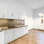 Rent 4 bedroom apartment of 117 m² in Prague