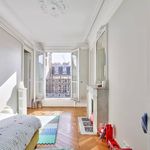 Appartement de 136 m² avec 5 chambre(s) en location à Paris