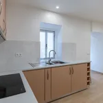 Rent 2 bedroom house of 6425 m² in Leiria