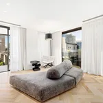 Rent 2 bedroom apartment in Sydney City