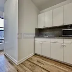 Rent 2 bedroom apartment of 800 m² in Manhattan