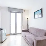 Rent 1 bedroom apartment of 60 m² in milan