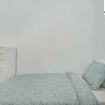 Rent 16 bedroom apartment in Lisbon