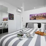 Rent 1 bedroom apartment in Naples