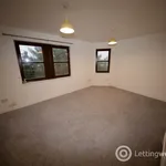 Rent 3 bedroom flat in Dundee