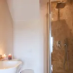 Rent 1 bedroom apartment of 48 m² in Florence