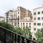 Rent 3 bedroom apartment in Barcelona