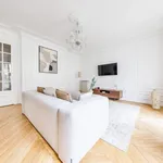 Appartement de 1615 m² avec 3 chambre(s) en location à Paris