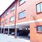 Rent 1 bedroom apartment in Johannesburg