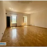 Affitto 5 camera appartamento di 140 m² in Turin