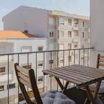 Rent 1 bedroom apartment of 46 m² in Porto