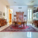 Rent 5 bedroom apartment of 323 m² in Bari