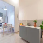 Rent a room of 213 m² in Milan