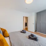 Miete 2 Schlafzimmer wohnung von 65 m² in Berlin