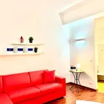 Rent 2 bedroom apartment of 80 m² in genoa