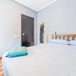 Rent a room of 80 m² in valencia