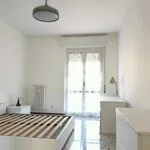 Rent 3 bedroom apartment of 100 m² in Milan