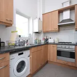 Rent 2 bedroom flat in Mole Valley