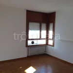 Rent 3 bedroom apartment of 95 m² in Udine