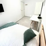 Rent 4 bedroom apartment in Seville