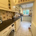 Rent 3 bedroom apartment in Shirley