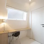 Appartement de 77 m² avec 2 chambre(s) en location à Paris