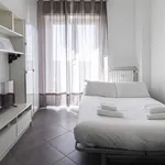 Rent 1 bedroom apartment of 35 m² in milan