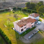 Rent 5 bedroom house of 220 m² in Arezzo