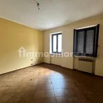 Affitto 3 camera appartamento di 95 m² in Carmagnola