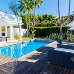 Rent 5 bedroom house of 800 m² in Marbella