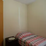 Rent a room of 80 m² in barcelona