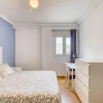 Rent 4 bedroom apartment in Valencia