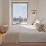 Rent 2 bedroom apartment in Williamsburg