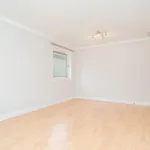 Rent 2 bedroom flat in Edinburgh