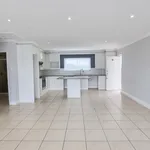 Rent 2 bedroom apartment of 97 m² in Jeffreys Bay