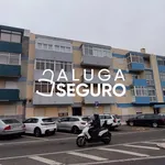 Rent 2 bedroom apartment of 92 m² in Oeiras