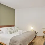 Alquilo 2 dormitorio apartamento de 936 m² en Barcelona