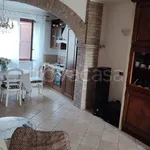 Rent 5 bedroom apartment of 95 m² in Torrile