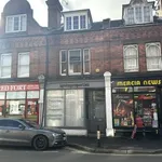 Flat to rent in High Street, Leamington Spa CV31