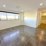 Rent 6 bedroom house in Oran Park