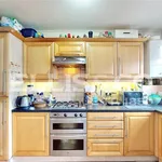 Rent 2 bedroom flat of 47 m² in London