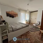 Rent 2 bedroom apartment of 85 m² in Padova