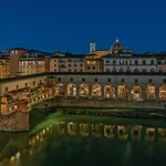 Rent 5 bedroom apartment of 250 m² in Florence