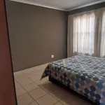 Rent 2 bedroom house of 97 m² in Johannesburg