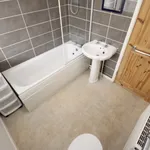 Rent 4 bedroom house in Leeds