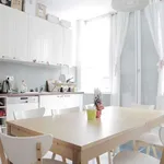 Rent a room of 200 m² in brussels