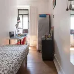 Rent a room in lisbon